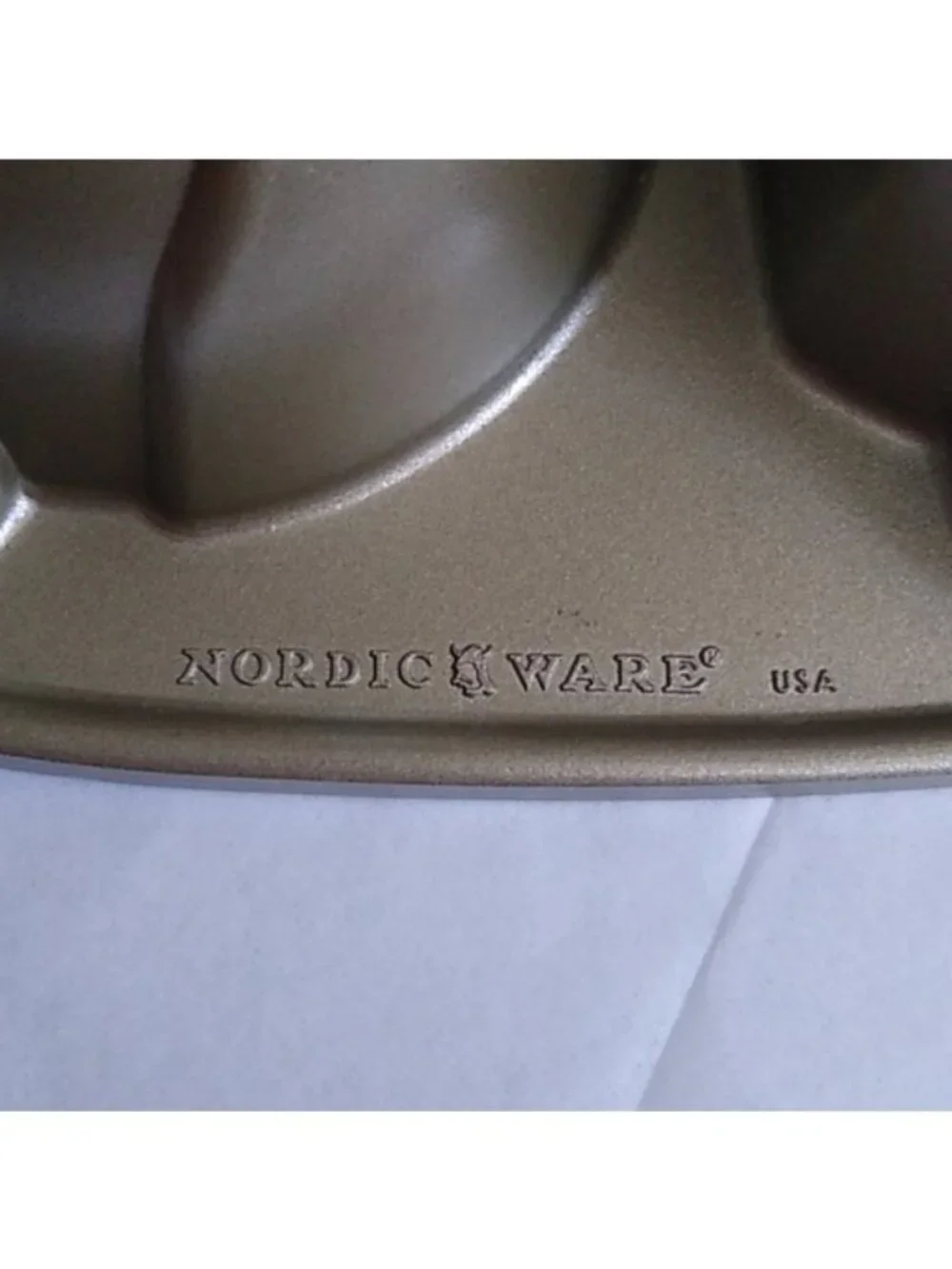 Nordic Ware Caterpillar Cakelet Pan 5 cups